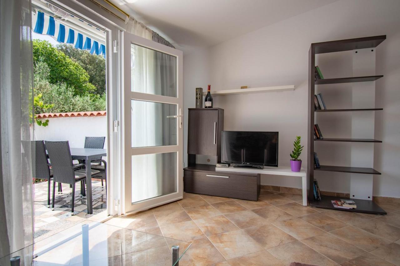 Apartments Betty Borik Rovinj Bagian luar foto