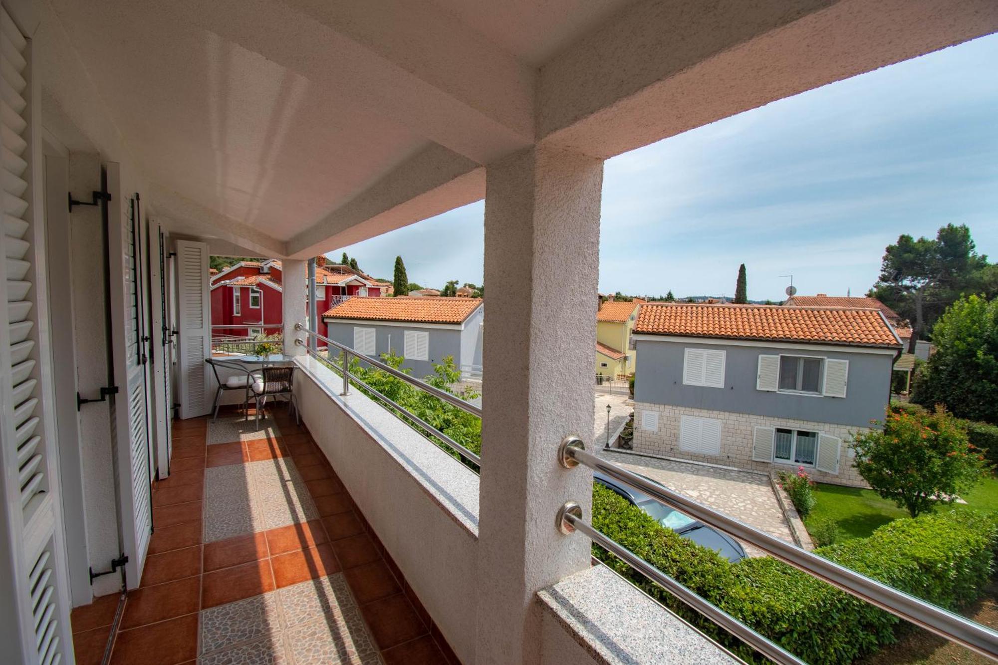 Apartments Betty Borik Rovinj Bagian luar foto