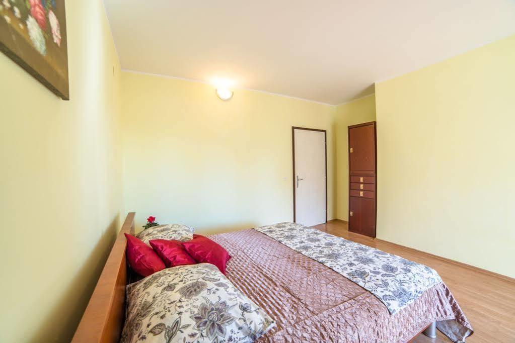 Apartments Betty Borik Rovinj Bagian luar foto